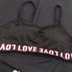 Black sports bra